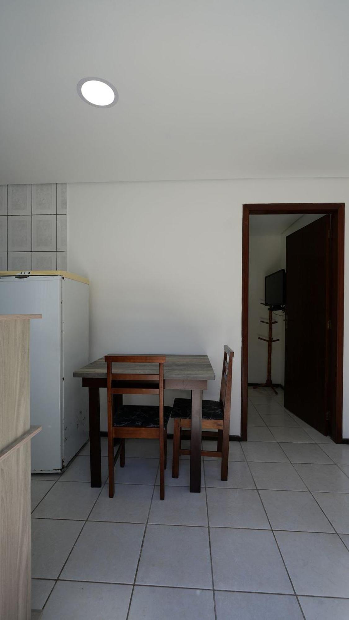 Residencial Adolfo - Mestre Naro Бомбиняс Екстериор снимка