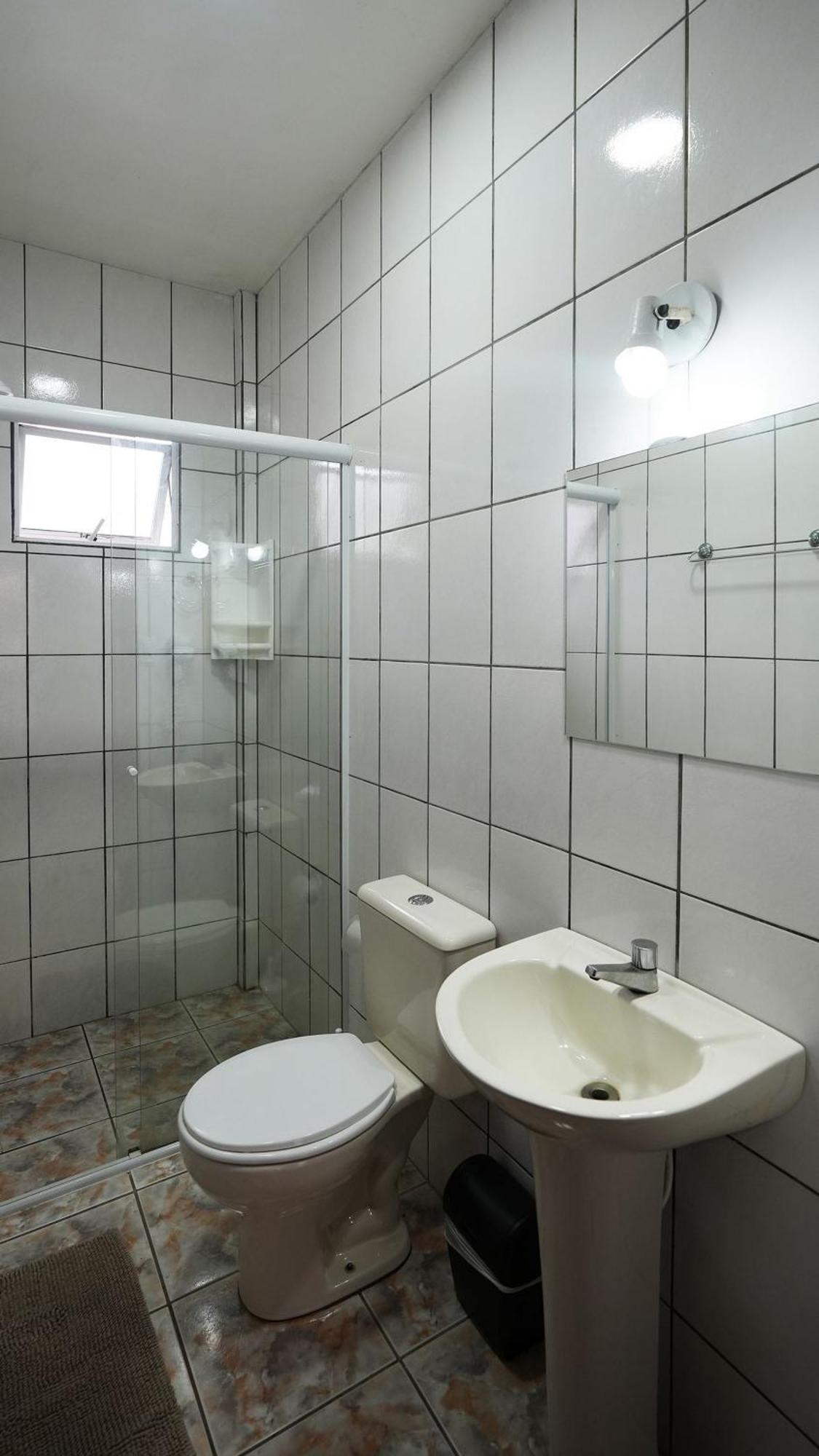 Residencial Adolfo - Mestre Naro Бомбиняс Екстериор снимка