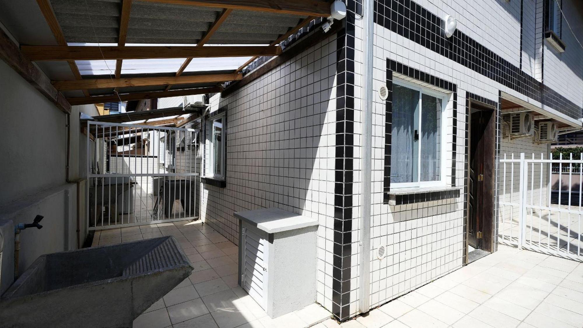 Residencial Adolfo - Mestre Naro Бомбиняс Екстериор снимка