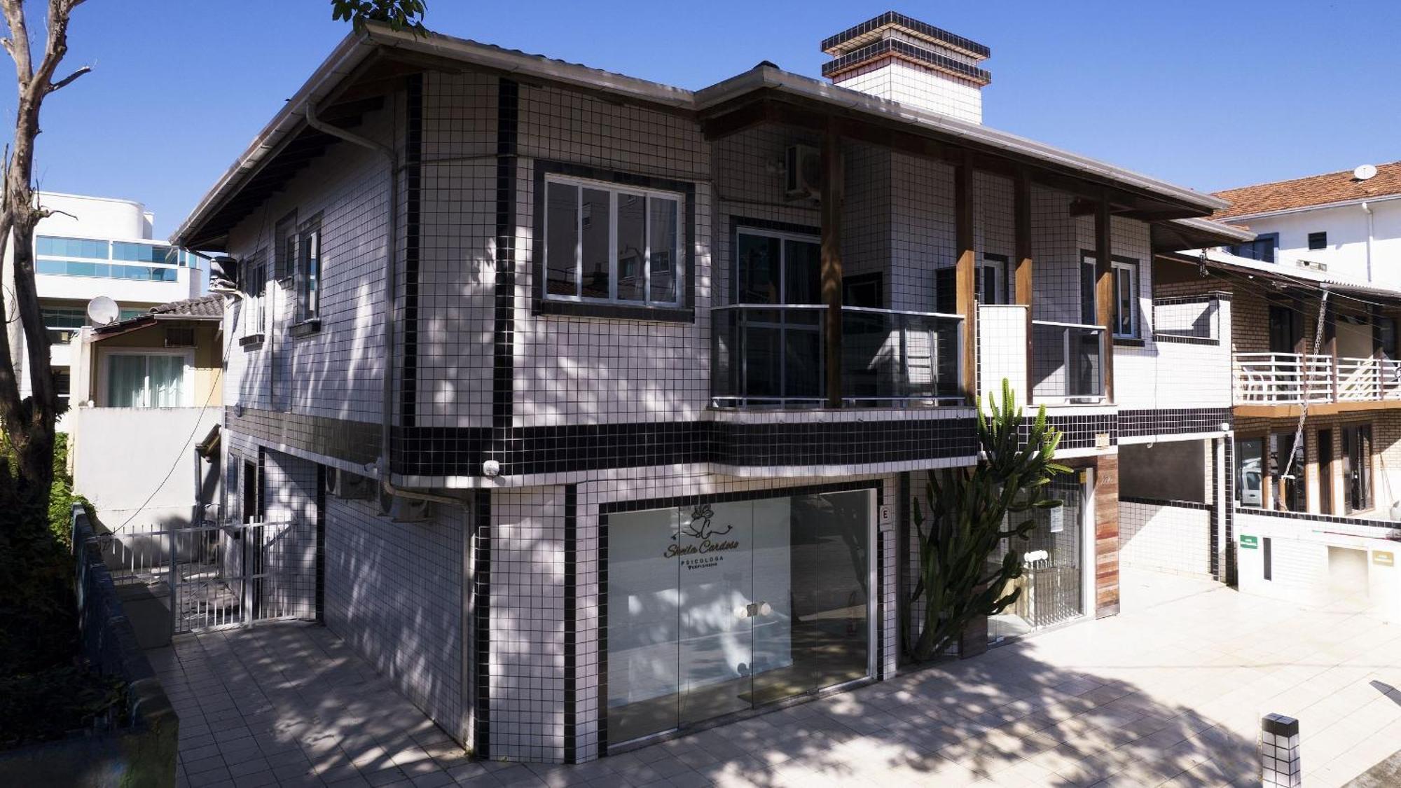 Residencial Adolfo - Mestre Naro Бомбиняс Екстериор снимка
