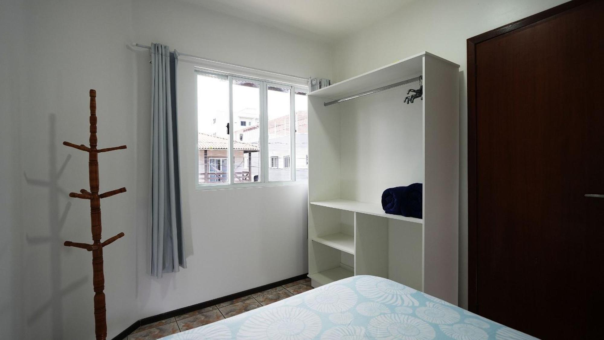 Residencial Adolfo - Mestre Naro Бомбиняс Екстериор снимка