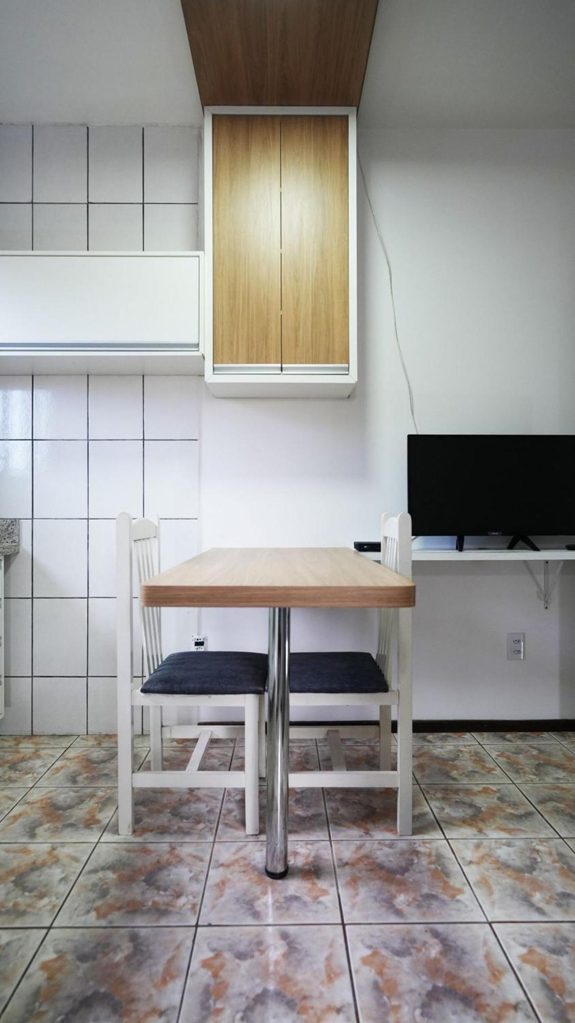 Residencial Adolfo - Mestre Naro Бомбиняс Екстериор снимка